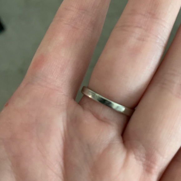 Sterling Silver Faux Emerald Ring - Picture 2 of 2